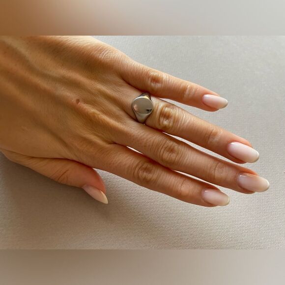 Silver Signet Ring M368 - Picture 3 of 3